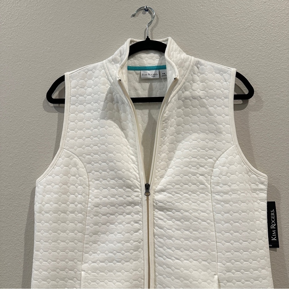 NWT Kim Rogers Women's Sleeveless White Full Zipper Vest Honeycomb Pattern sz MP - Picture 2 of 7